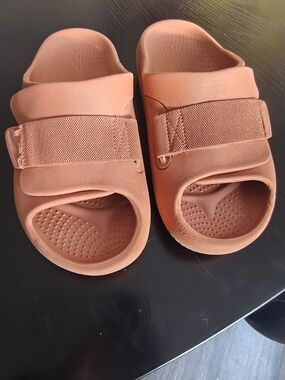 CROCS Women's Recovery Slides